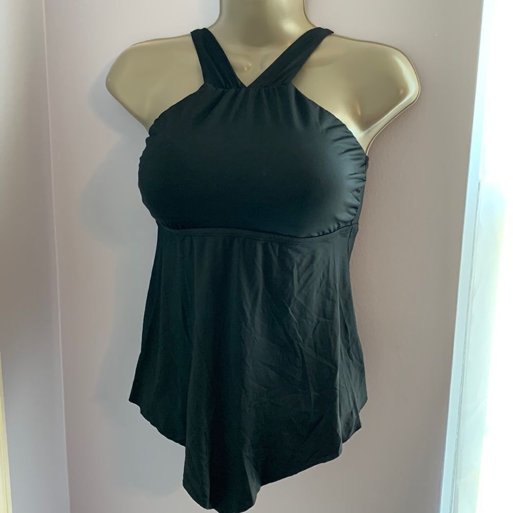 Target 🎯 Merona Swimsuit Top built in Bra Swimwear Black